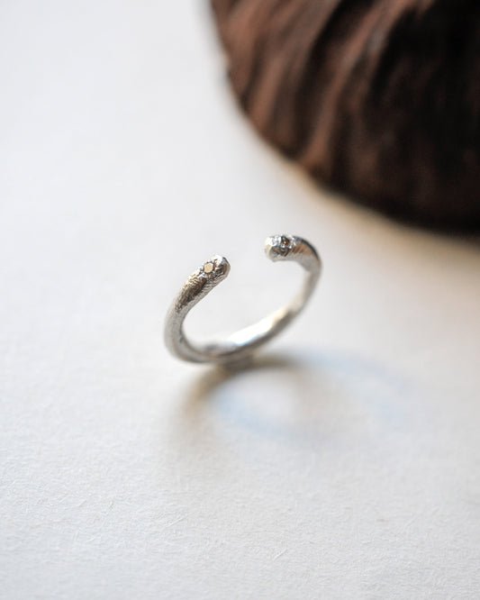 Cala Moresca - anello aperto con diamanti brown